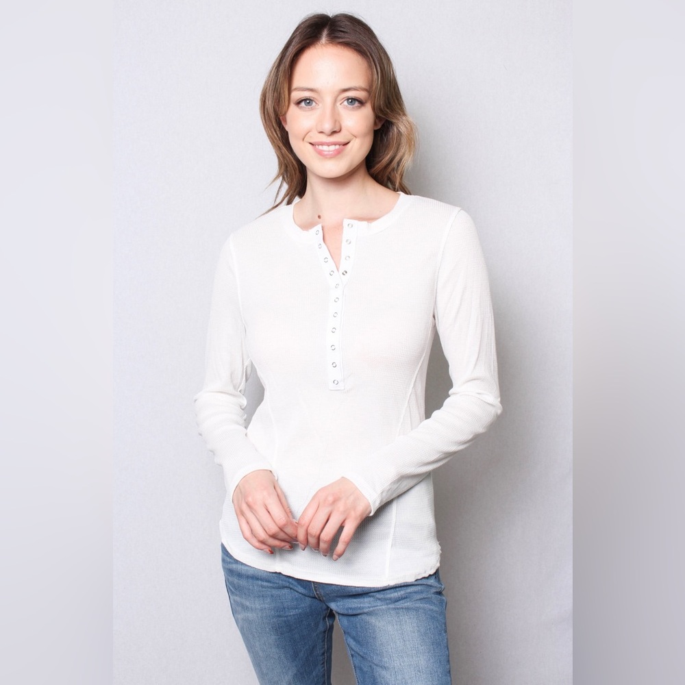 T103-Ribbed Snap Button Top-White